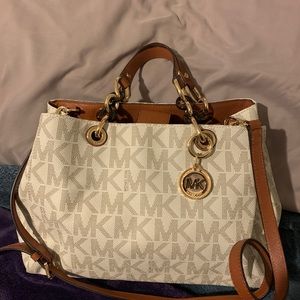 Michael Kors shoulder bag or arm bag